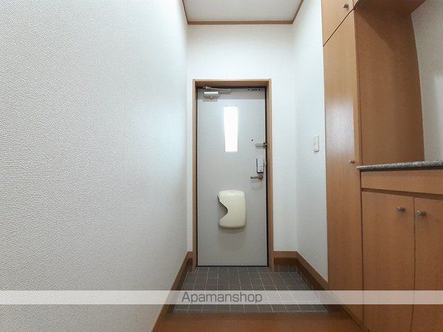 ＪＲ鹿児島本線 水巻駅 バス乗車時間：5分 最寄りバス停で下車 徒歩7分 2階建 築19年の玄関写真