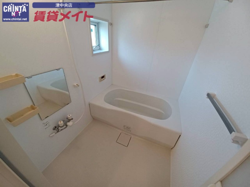 バス・シャワールーム　別部屋参考写真です