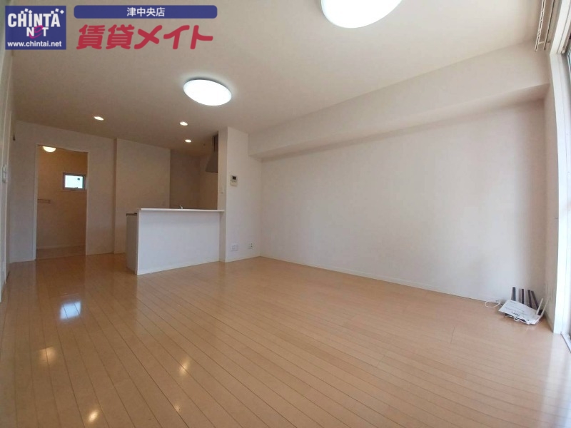 居室・リビング　別部屋参考写真です