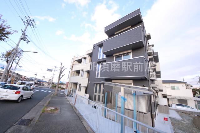 建物外観　オシャレな外観。この周辺では飛びぬけて目立っています。