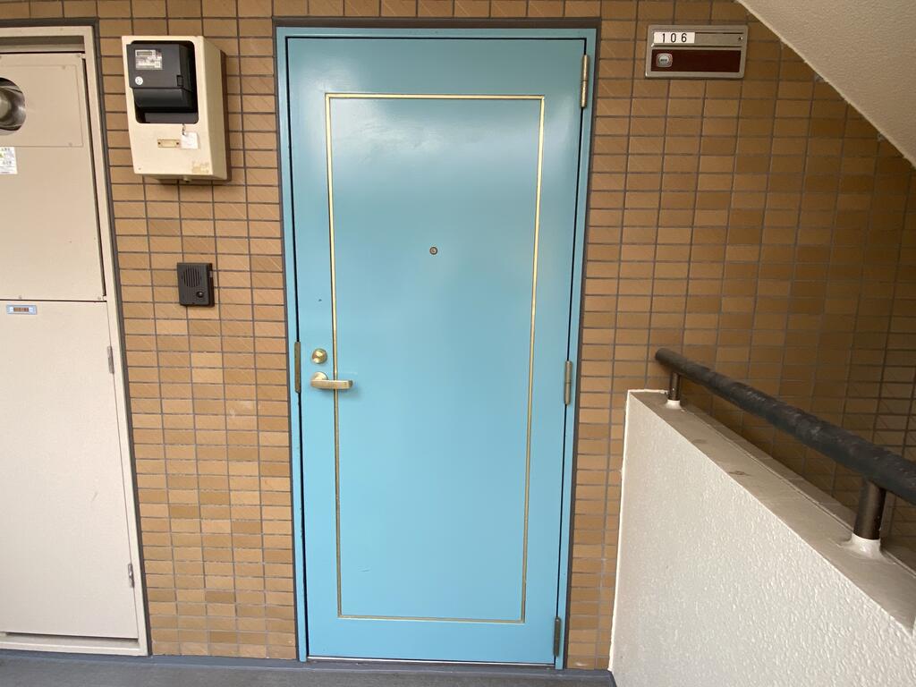 京王井の頭線 永福町駅 徒歩7分 3階建 築38年の玄関写真