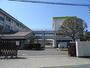 小学校　藤沢市立鵠沼小学校（小学校）まで476m