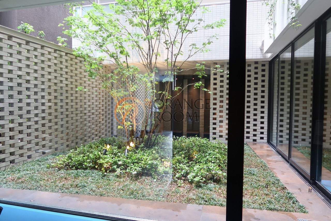 ロビー　中庭　クレヴィア本郷春日ステーションフロント