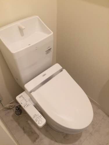 トイレ　温水洗浄暖房便座