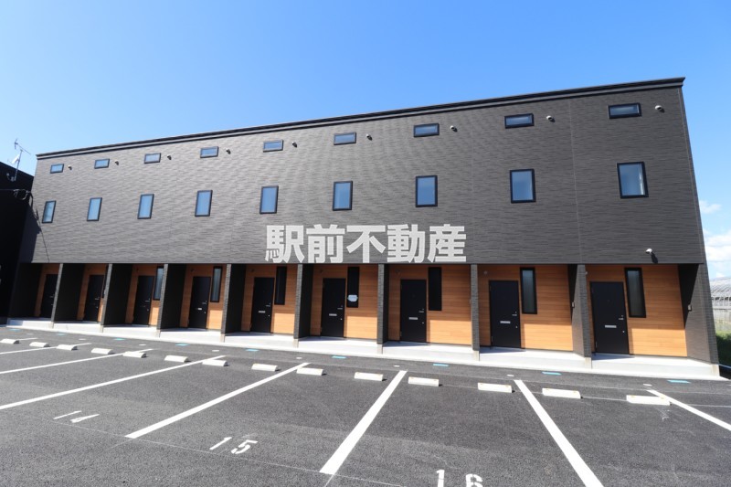 八女郡広川町大字一條のアパートの建物外観