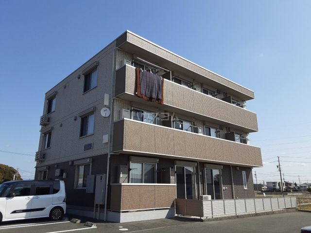 静岡県浜松市中央区半田町（アパート）の賃貸物件の外観