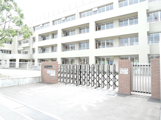 【グランドール桜井の小学校】