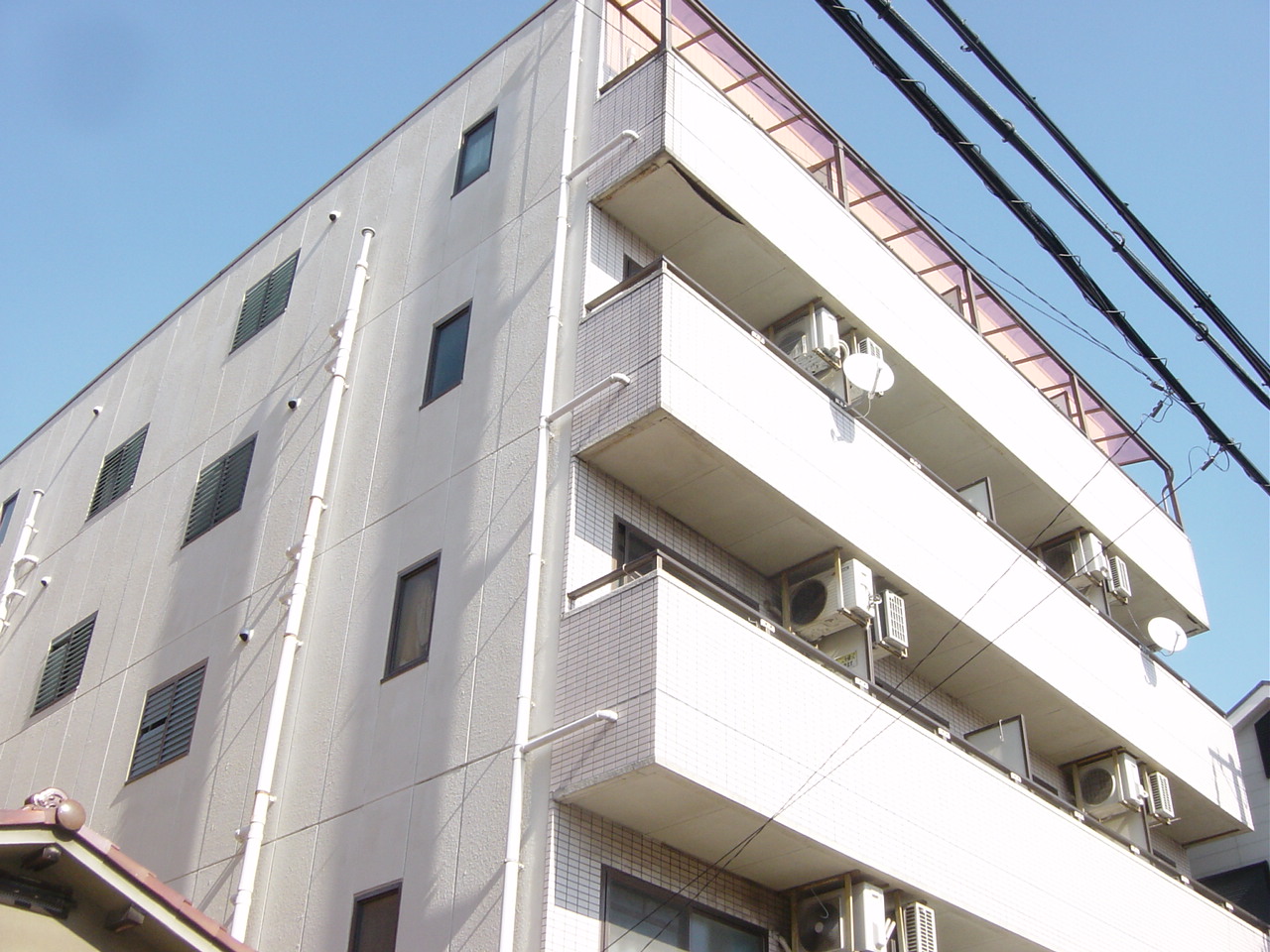 柴島ハイツの建物外観