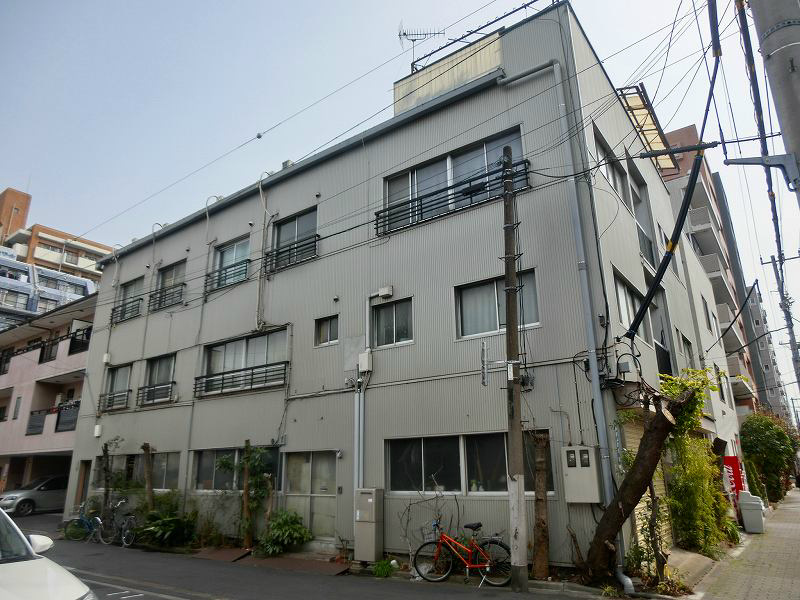 墨田区亀沢のマンションの建物外観