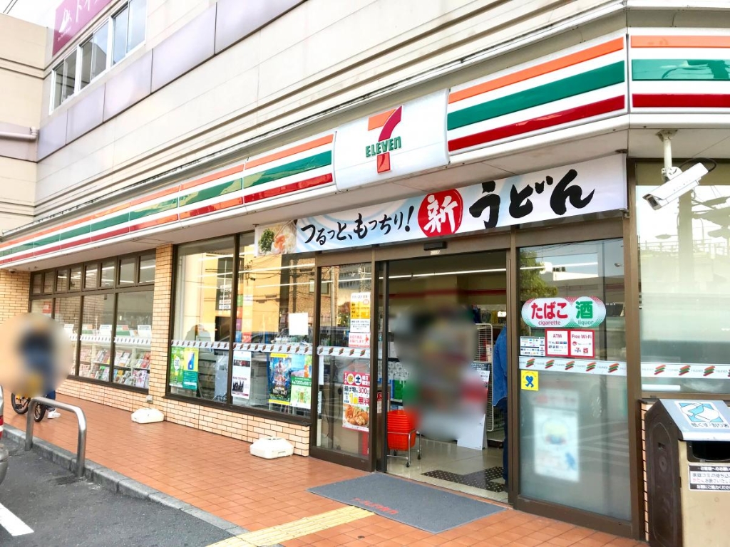 【大阪市淀川区木川西のマンションのコンビニ】