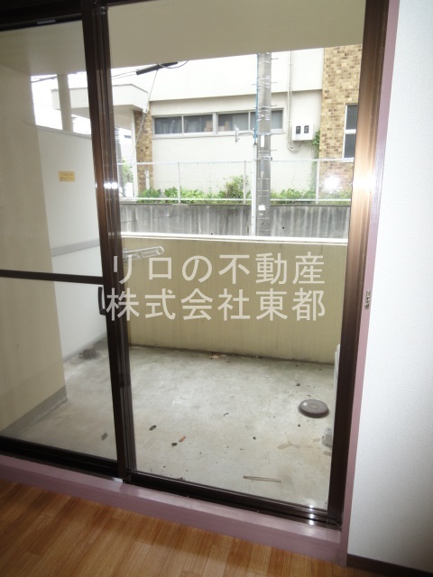 バルコニー　奥行きのあるバルコニーが人気♪洗濯物もたくさん干せます！