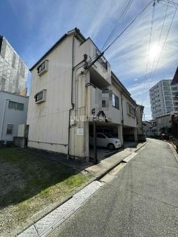 明石市西新町のマンションの建物外観