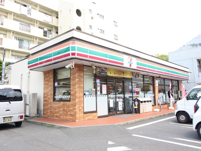 コンビニ　セブンイレブン　横浜日吉本町3丁目店（コンビニ）まで150m