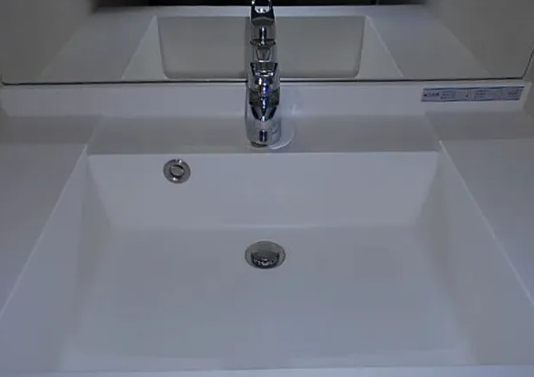 洗面設備　別部屋写真参照