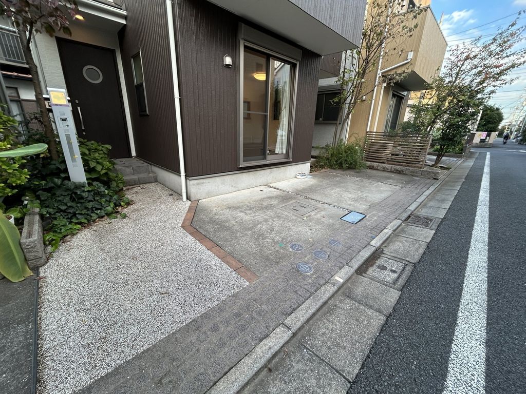 駐車場　駐車場