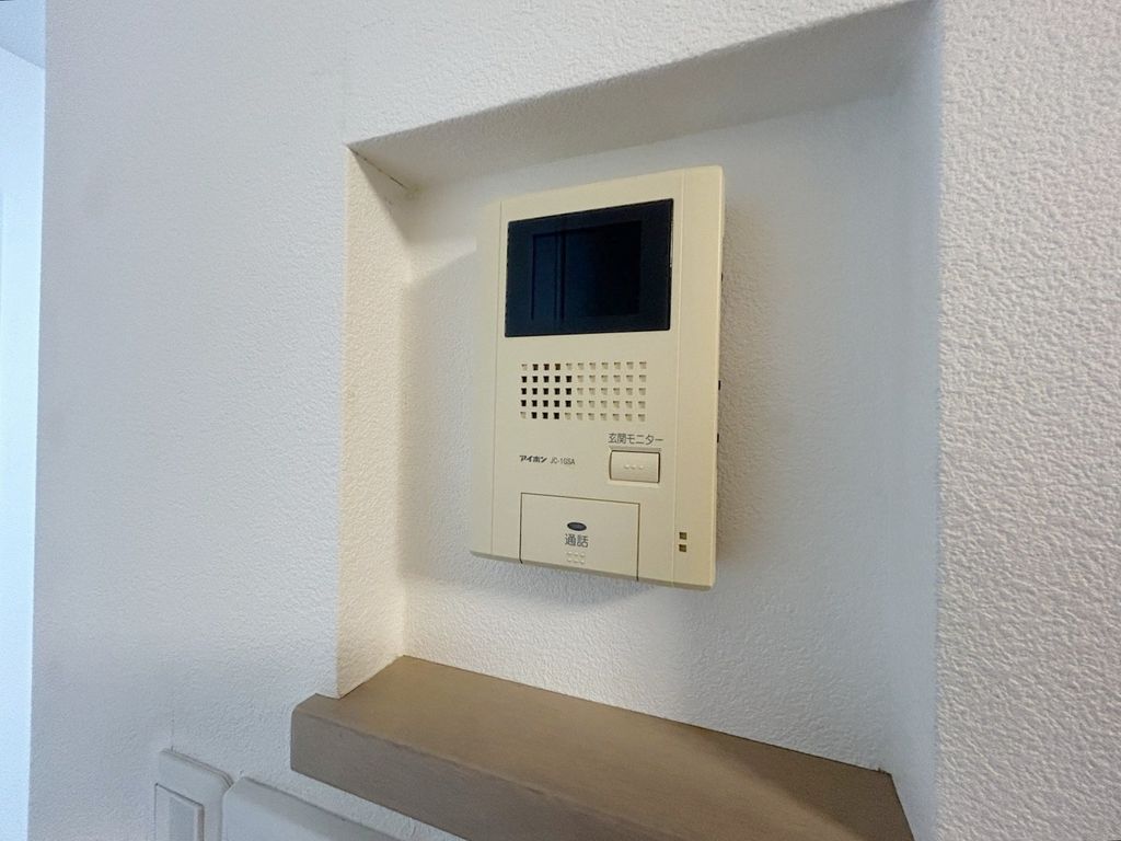 セキュリティ　TVモニター付きインターホン