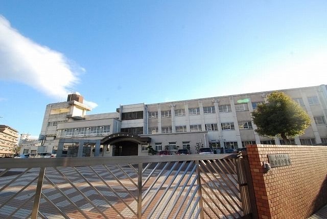 小学校　牧の原小学校（小学校）まで75m