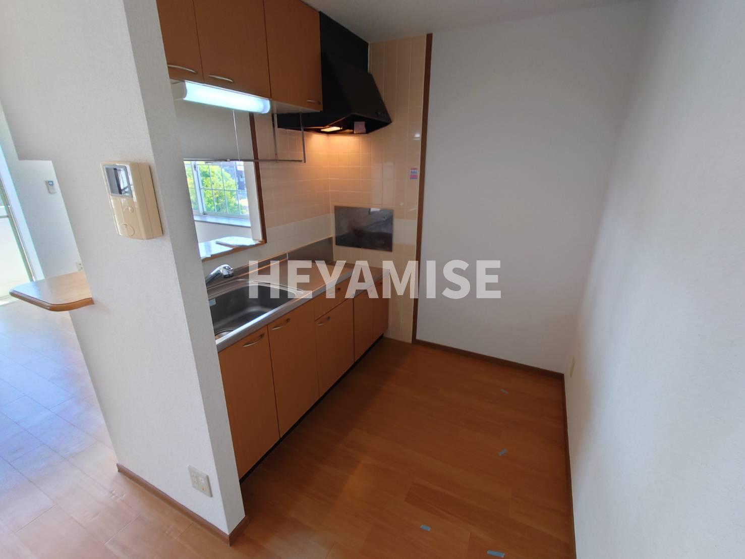 キッチン　※室内画像は別号室のもの