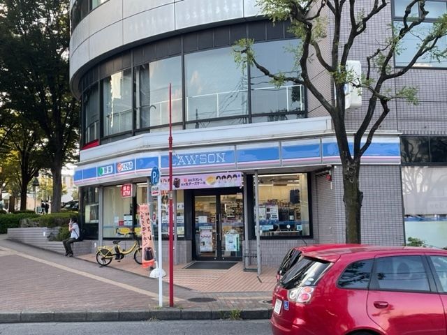 コンビニ　ローソン町田南成瀬一丁目店（コンビニ）まで380m