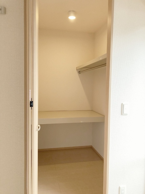 収納　ウォークインクローゼット