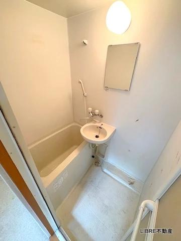 バス・シャワールーム　別号室イメージ写真