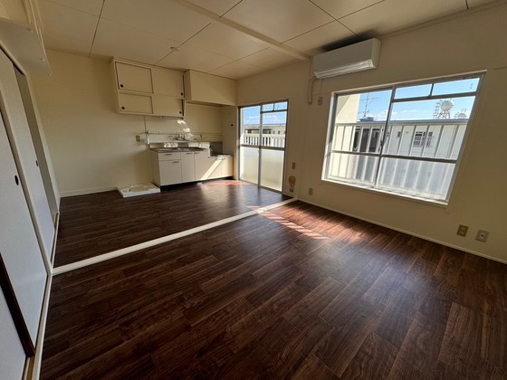 居室・リビング　※別部屋の写真です