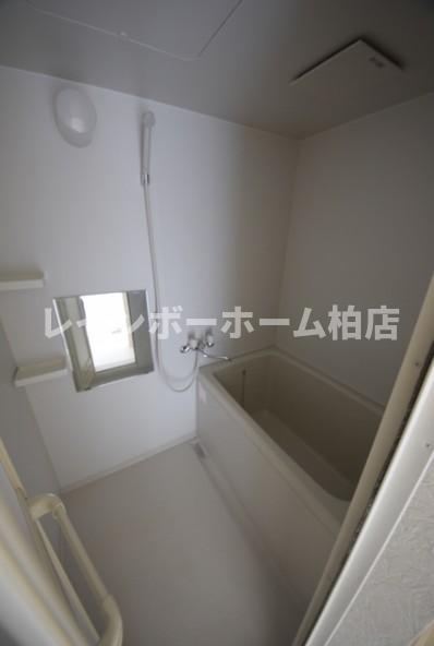 バス・シャワールーム　日々の疲れを癒すお風呂付です