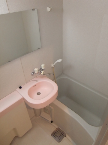 バス・シャワールーム　同タイプ別号室