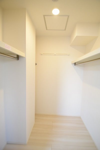 収納　ウォークインクローゼット