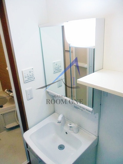 洗面設備　洗面台です。