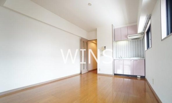 居室・リビング　別部屋参考写真です