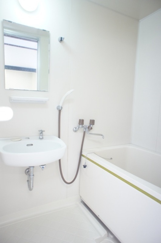 バス・シャワールーム　図面と現状に相違がある場合には現状を優先