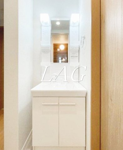 洗面設備　洗面台です。（同仕様です。）