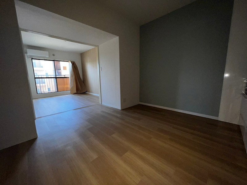 居室・リビング　反転間取参照