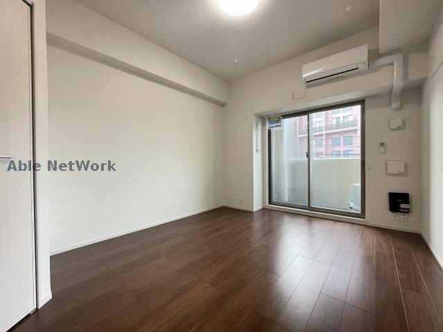 居室・リビング　※同物件別部屋