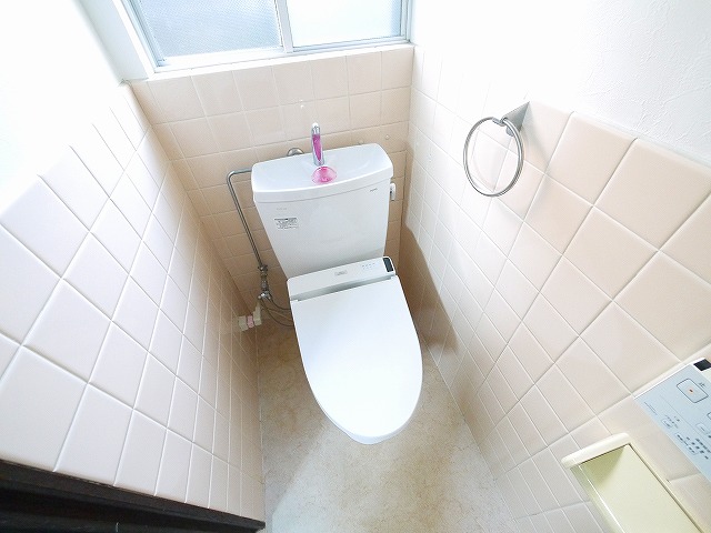 トイレ　落ち着いたトイレです
