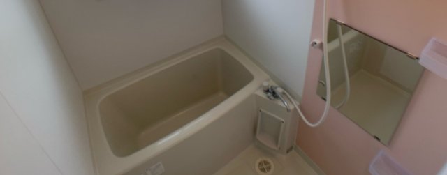 バス・シャワールーム　清潔感のある浴室です♪