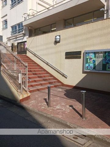 小学校　渋谷区立笹塚小学校（小学校）まで750m
