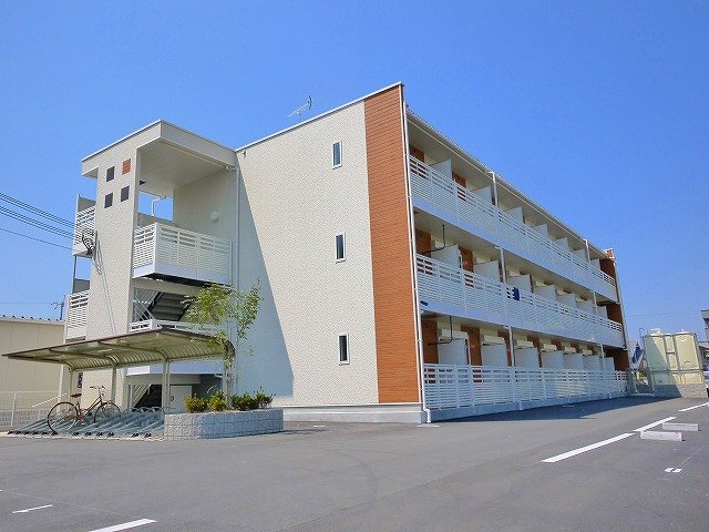 建物外観　落ち着いた雰囲気の外観です