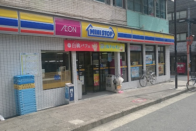 コンビニ　ミニストップ 南船場店（コンビニ）まで383m