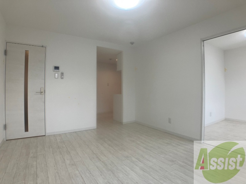 居室・リビング　広くてキレイなお部屋が広がっていて、充実した生活が送れそう。