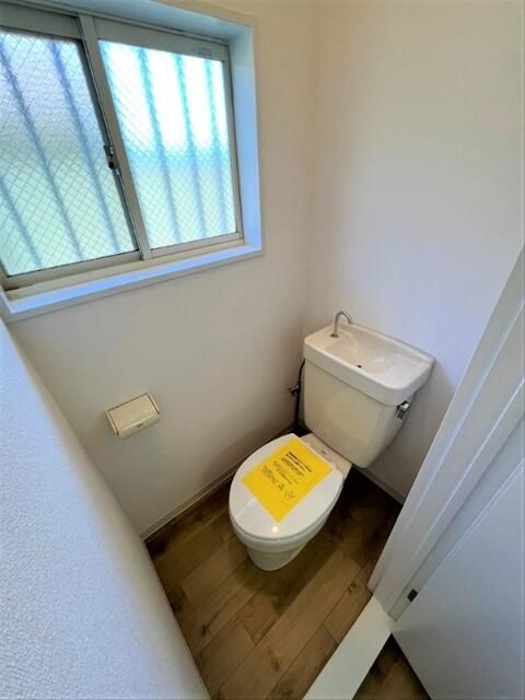 トイレ　別号室参考写真
