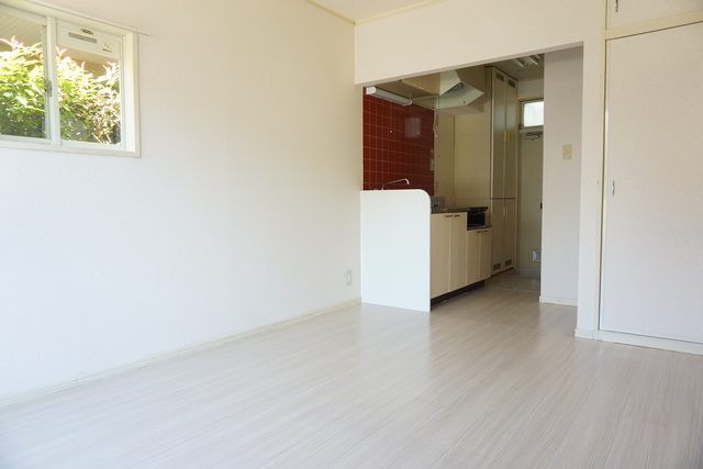 その他部屋・スペース　南向きで日当たり良好なお部屋！暖かな日差しが入ります♪