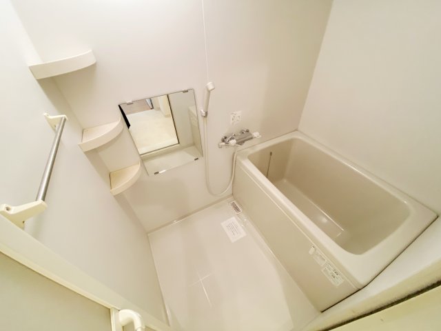バス・シャワールーム　別号室の参考写真です。