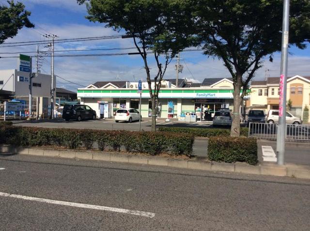 コンビニ　ファミリーマート天美我堂三丁目店（コンビニ）まで472m