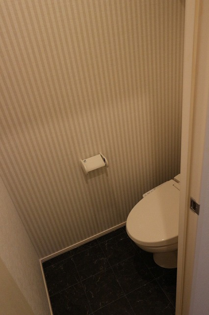 トイレ　※同物件別号室参考写真
