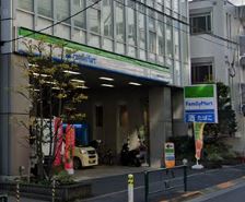 コンビニ　ファミリーマート 中野中央二丁目店（コンビニ）まで128m