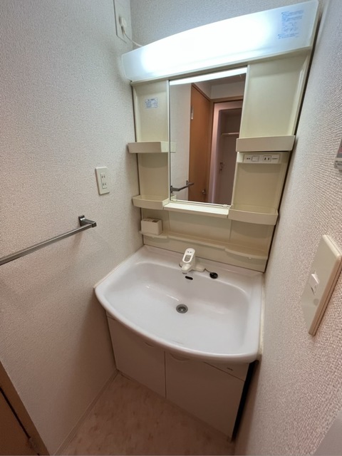 洗面設備　308号室の写真です。
