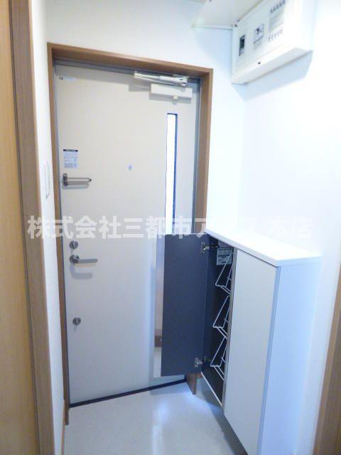 玄関　別部屋の写真ですジュネス中延