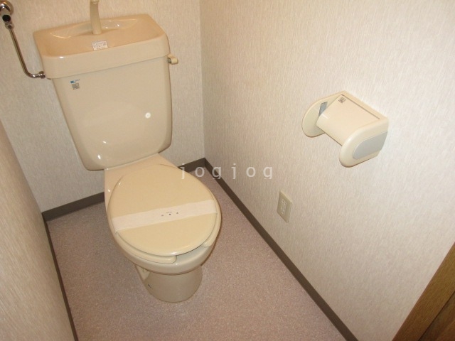 トイレ　当社にて温水洗浄便座設置承ります